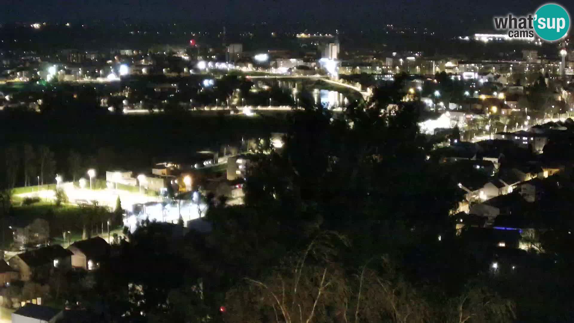 Spletna kamera Karlovac Dubovac grad – Pogled v živo na zgodovinsko znamenitost Karlovca