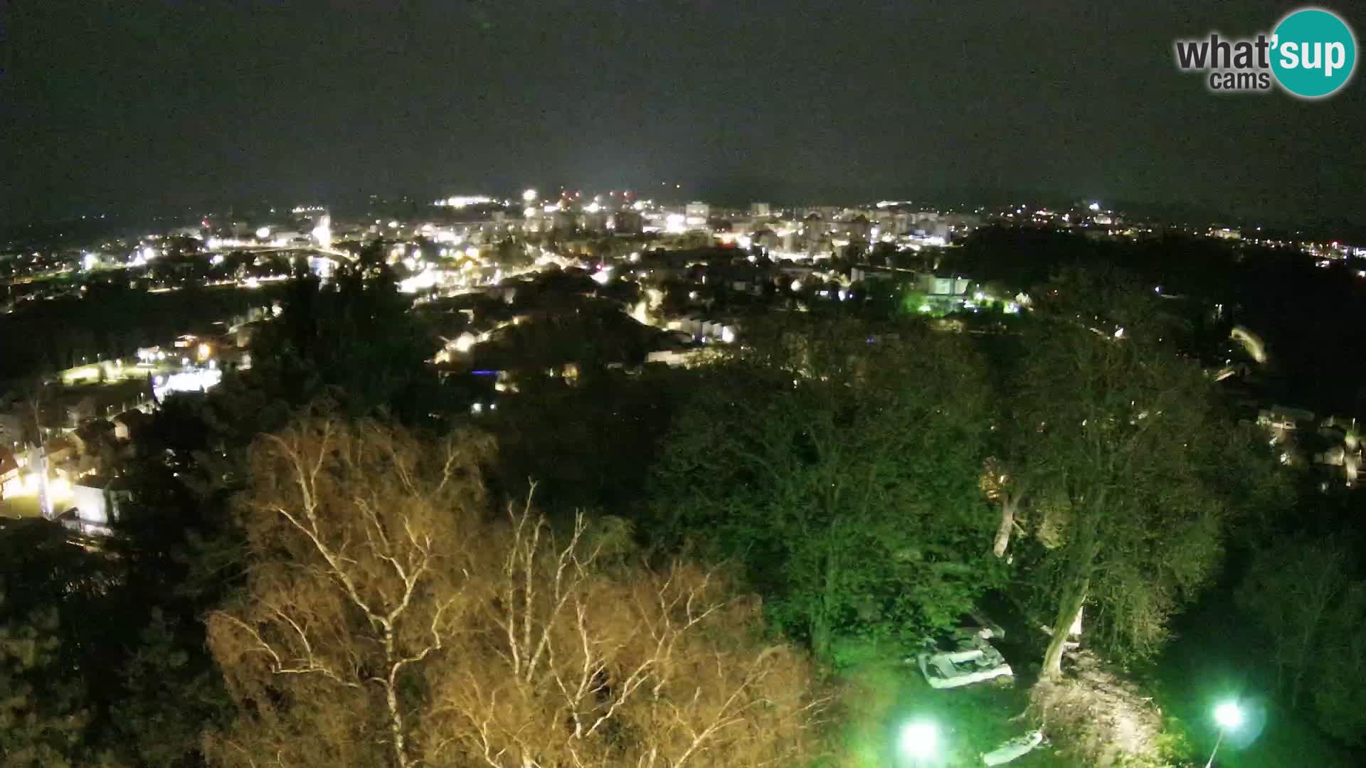 Spletna kamera Karlovac Dubovac grad – Pogled v živo na zgodovinsko znamenitost Karlovca