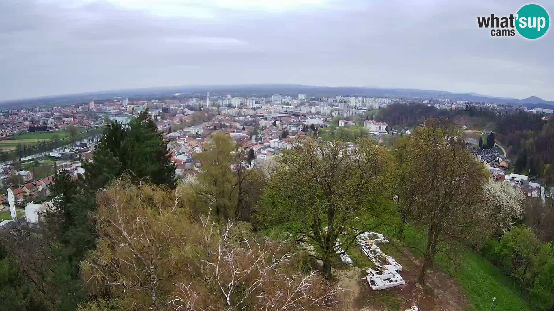 Webcam Karlovac Dubovac Castle – Live View of Karlovac’s Historic Landmark