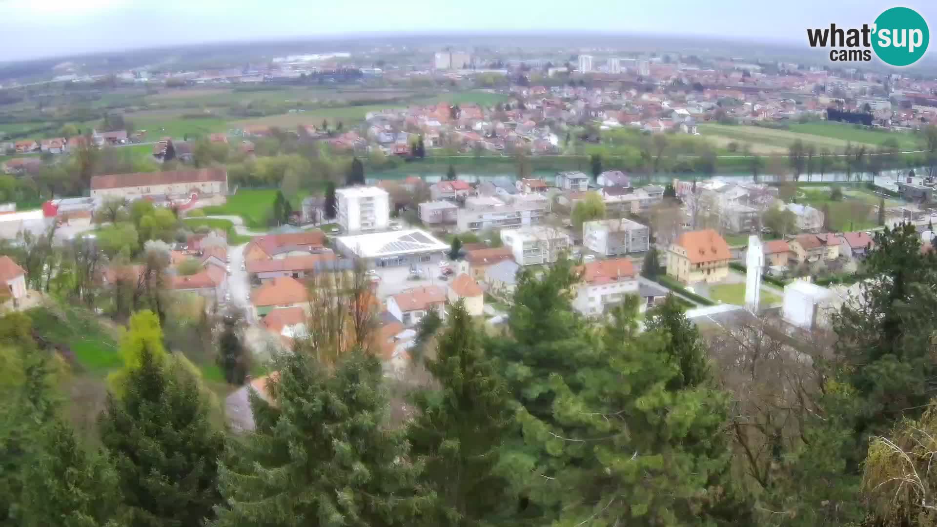 Spletna kamera Karlovac Dubovac grad – Pogled v živo na zgodovinsko znamenitost Karlovca