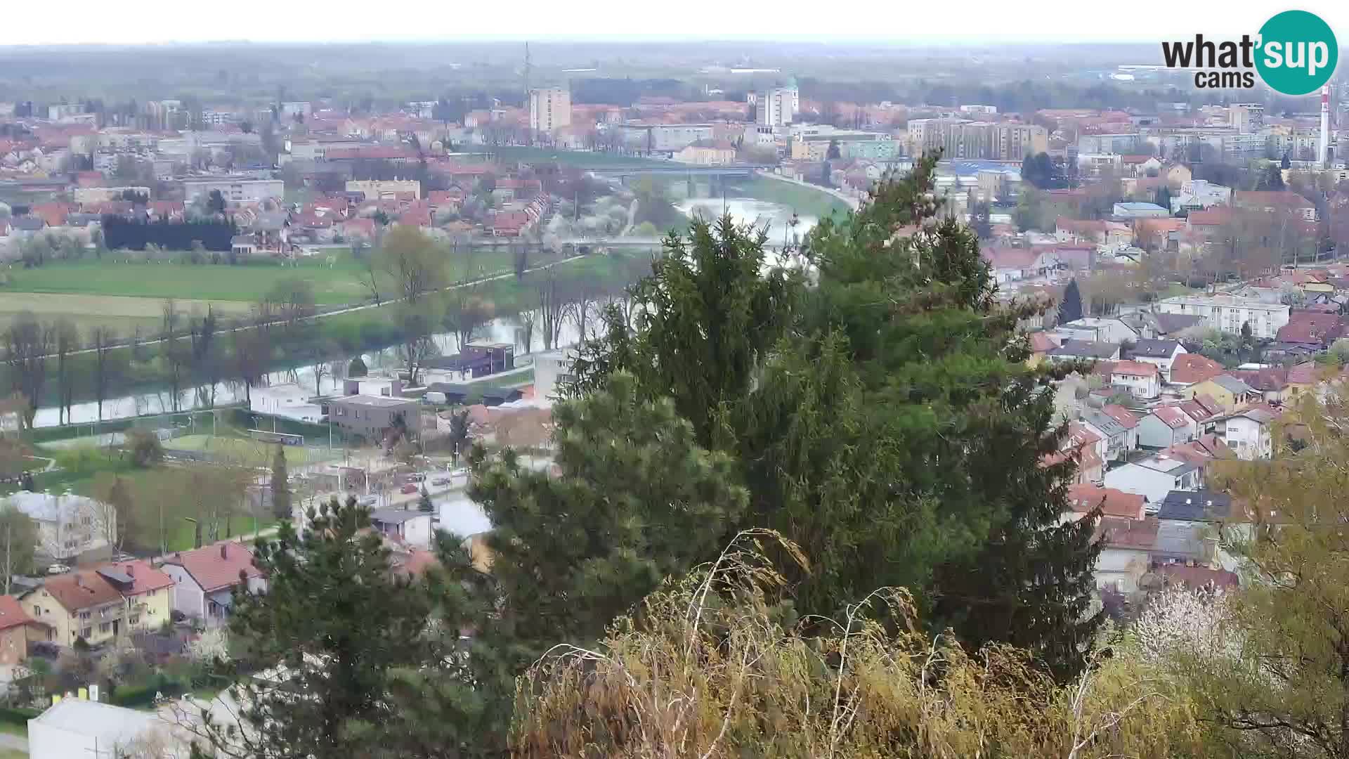 Spletna kamera Karlovac Dubovac grad – Pogled v živo na zgodovinsko znamenitost Karlovca