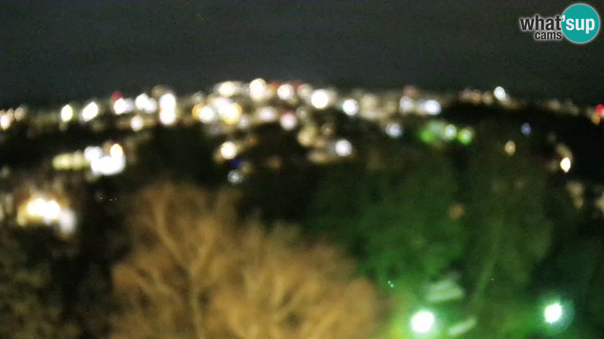 Spletna kamera Karlovac Dubovac grad – Pogled v živo na zgodovinsko znamenitost Karlovca