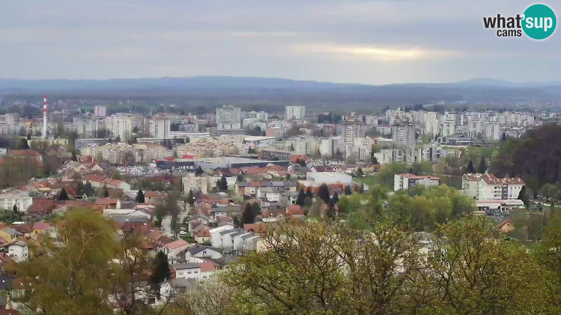 Spletna kamera Karlovac Dubovac grad – Pogled v živo na zgodovinsko znamenitost Karlovca