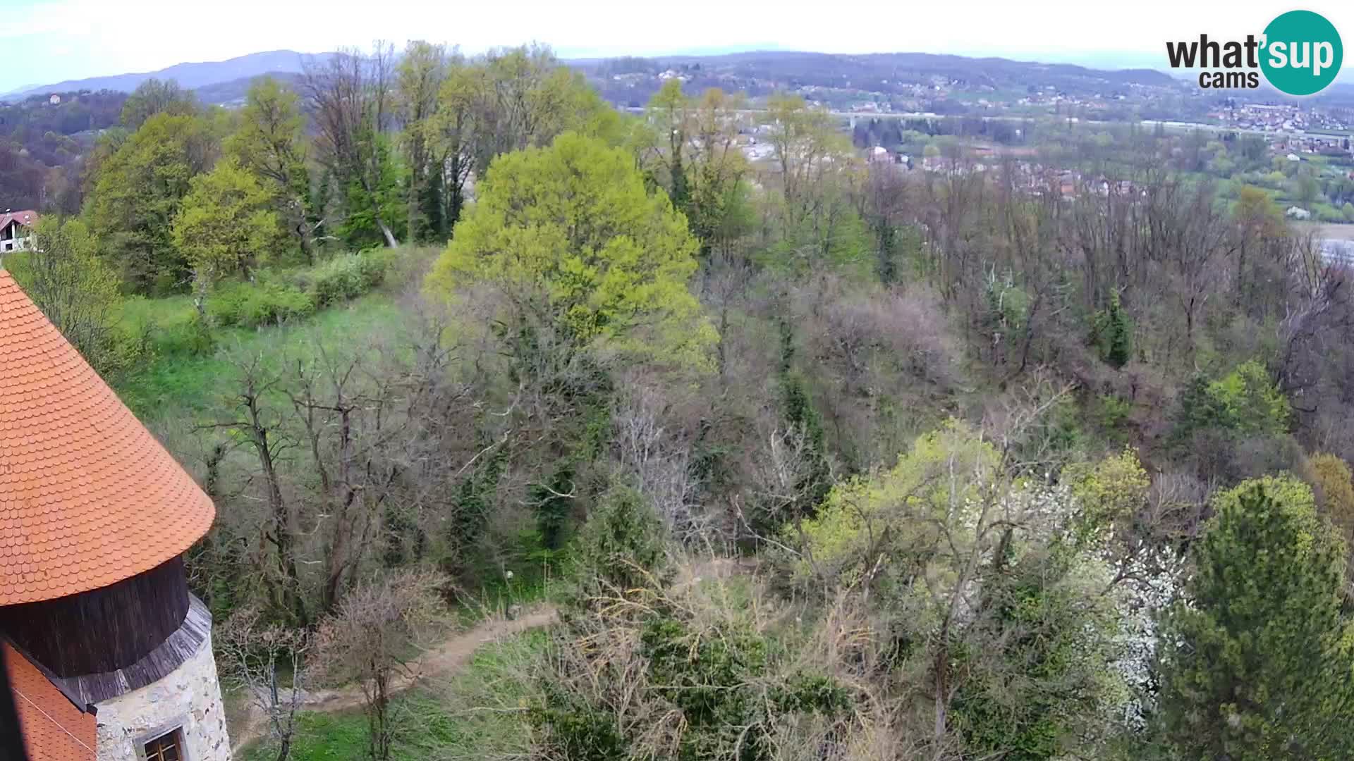 Spletna kamera Karlovac Dubovac grad – Pogled v živo na zgodovinsko znamenitost Karlovca