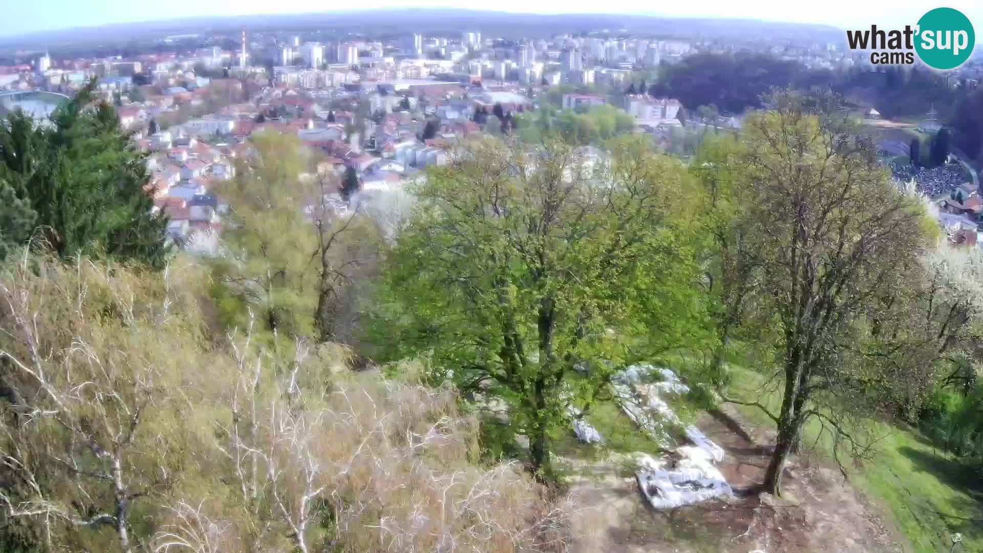 Spletna kamera Karlovac Dubovac grad – Pogled v živo na zgodovinsko znamenitost Karlovca