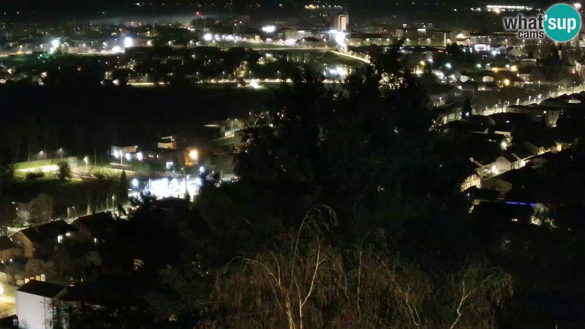 Spletna kamera Karlovac Dubovac grad – Pogled v živo na zgodovinsko znamenitost Karlovca