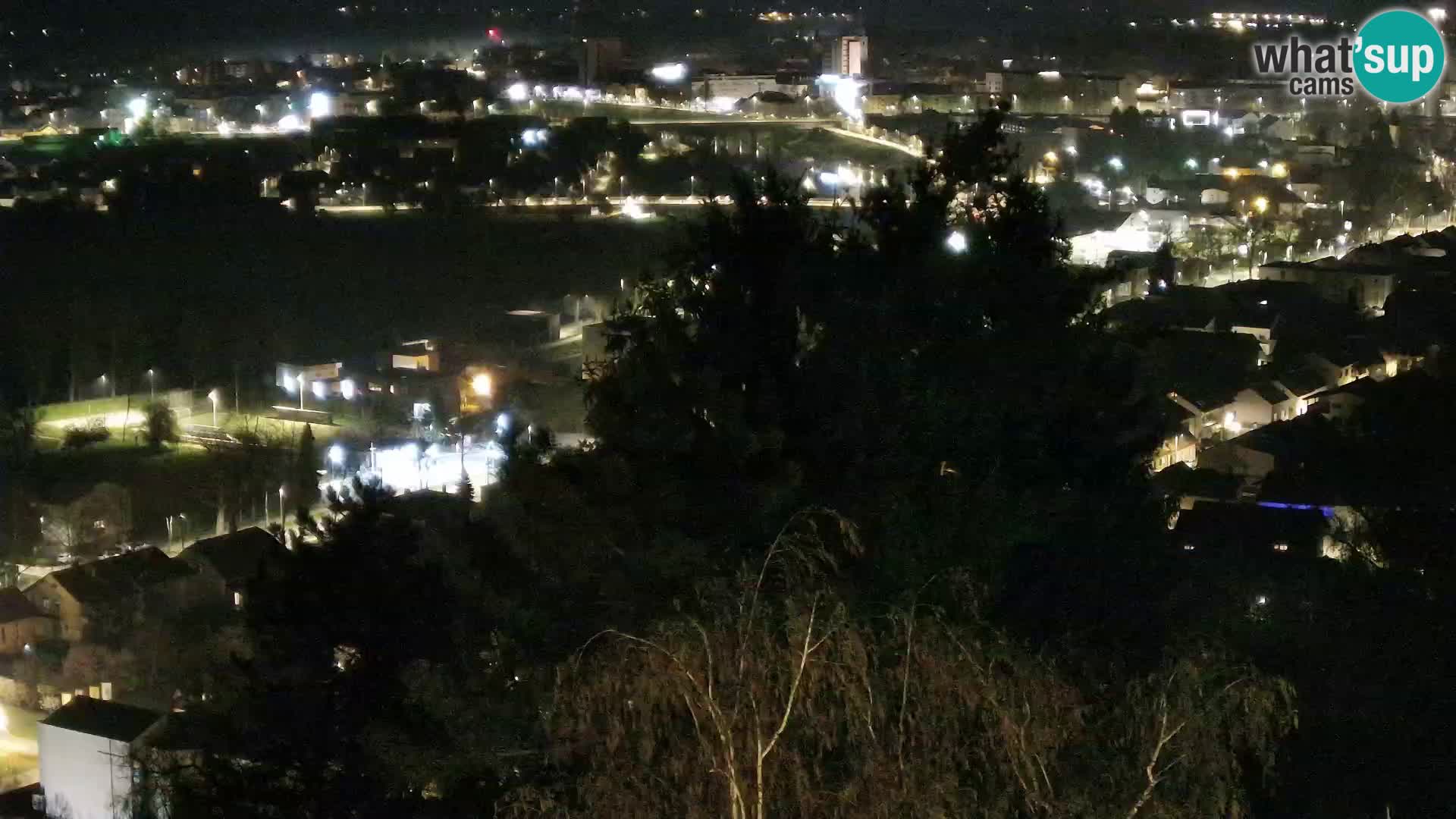 Spletna kamera Karlovac Dubovac grad – Pogled v živo na zgodovinsko znamenitost Karlovca