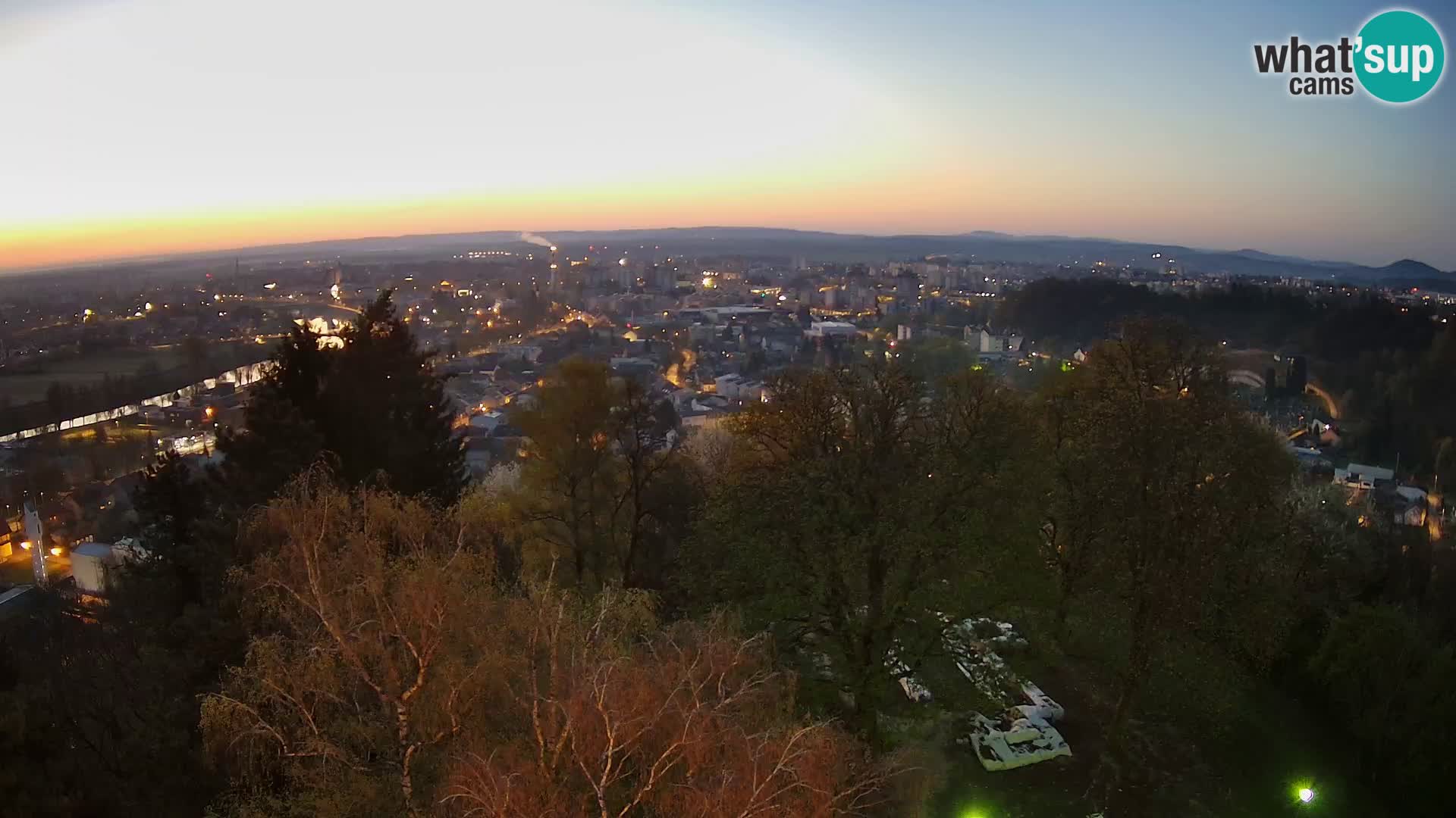 Web kamera Karlovac – Dvorac Dubovac uživo