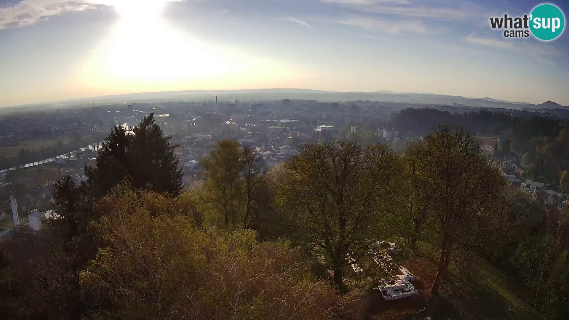 Web kamera Karlovac – Dvorac Dubovac uživo