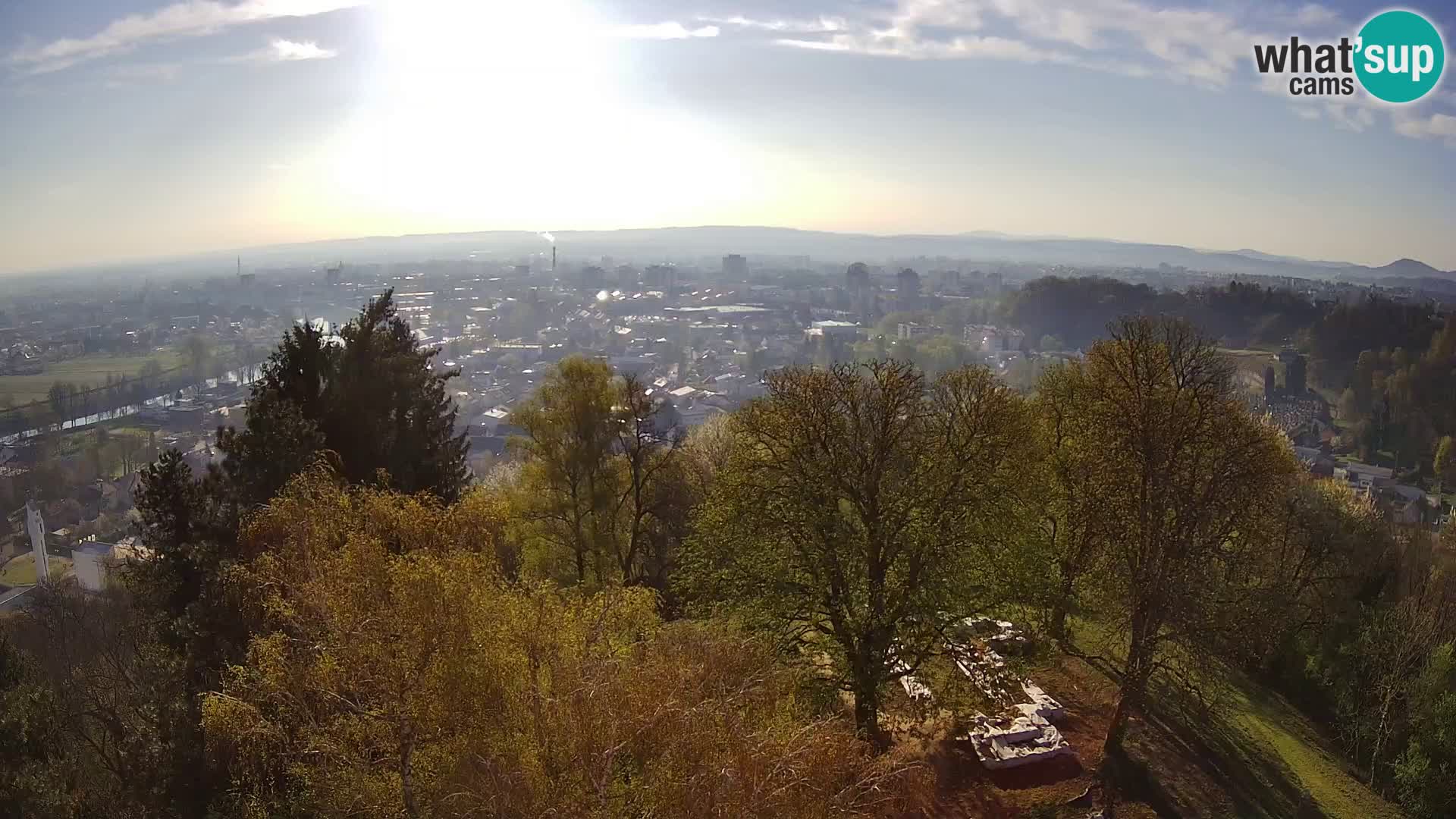 Web kamera Karlovac – Dvorac Dubovac uživo