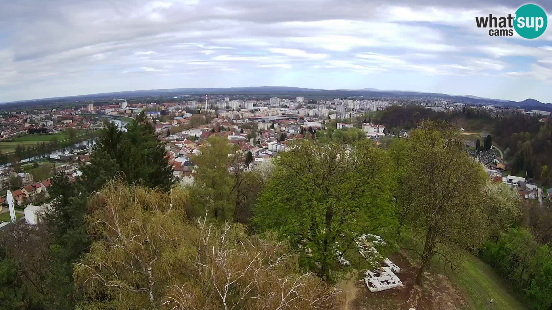 Web kamera Karlovac – Dvorac Dubovac uživo