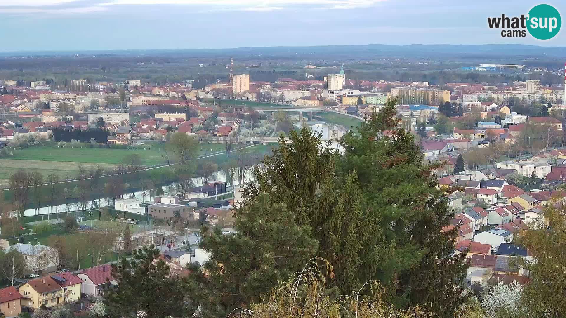 Spletna kamera Karlovac Dubovac grad – Pogled v živo na zgodovinsko znamenitost Karlovca