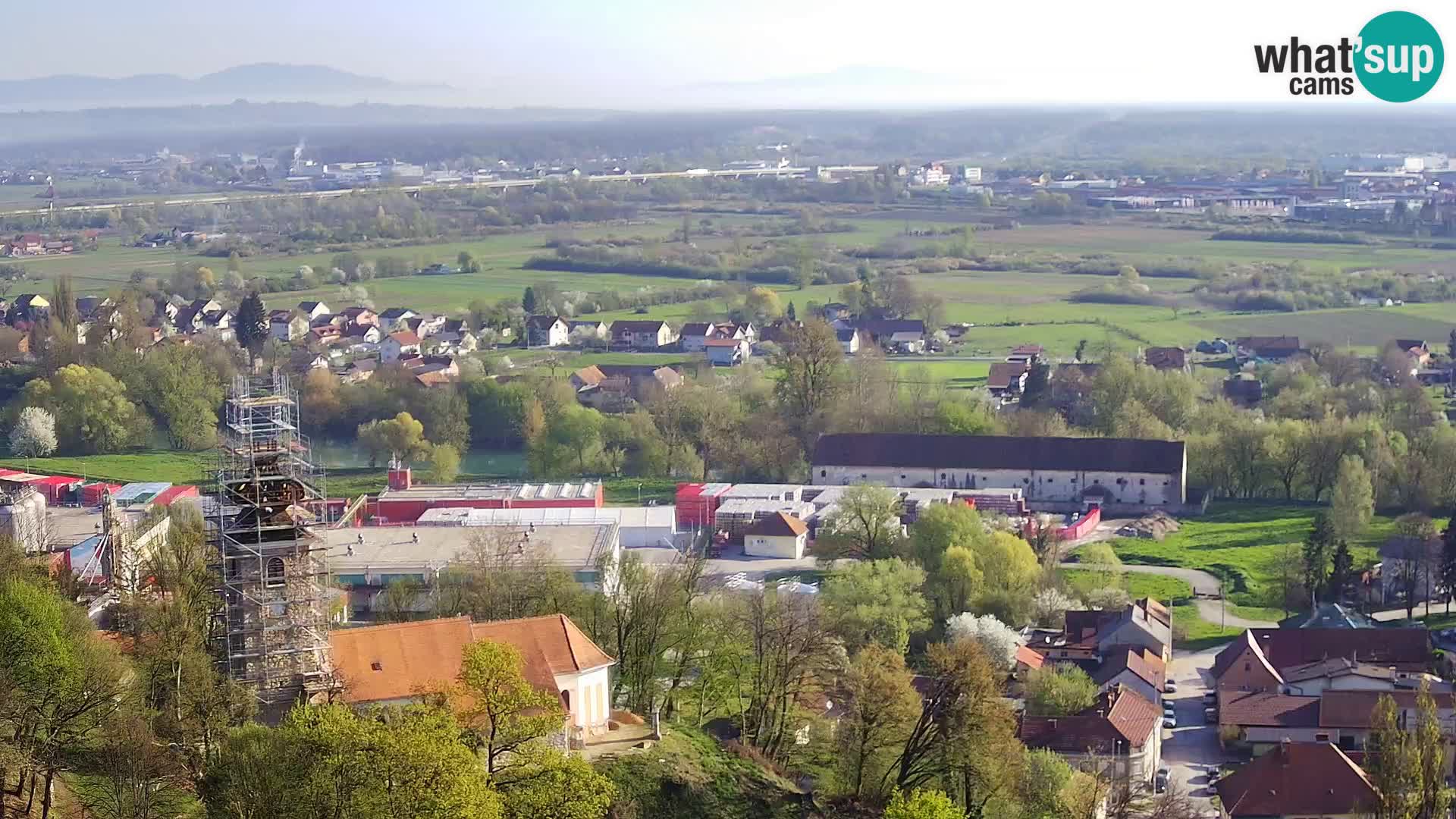 Spletna kamera Karlovac Dubovac grad – Pogled v živo na zgodovinsko znamenitost Karlovca