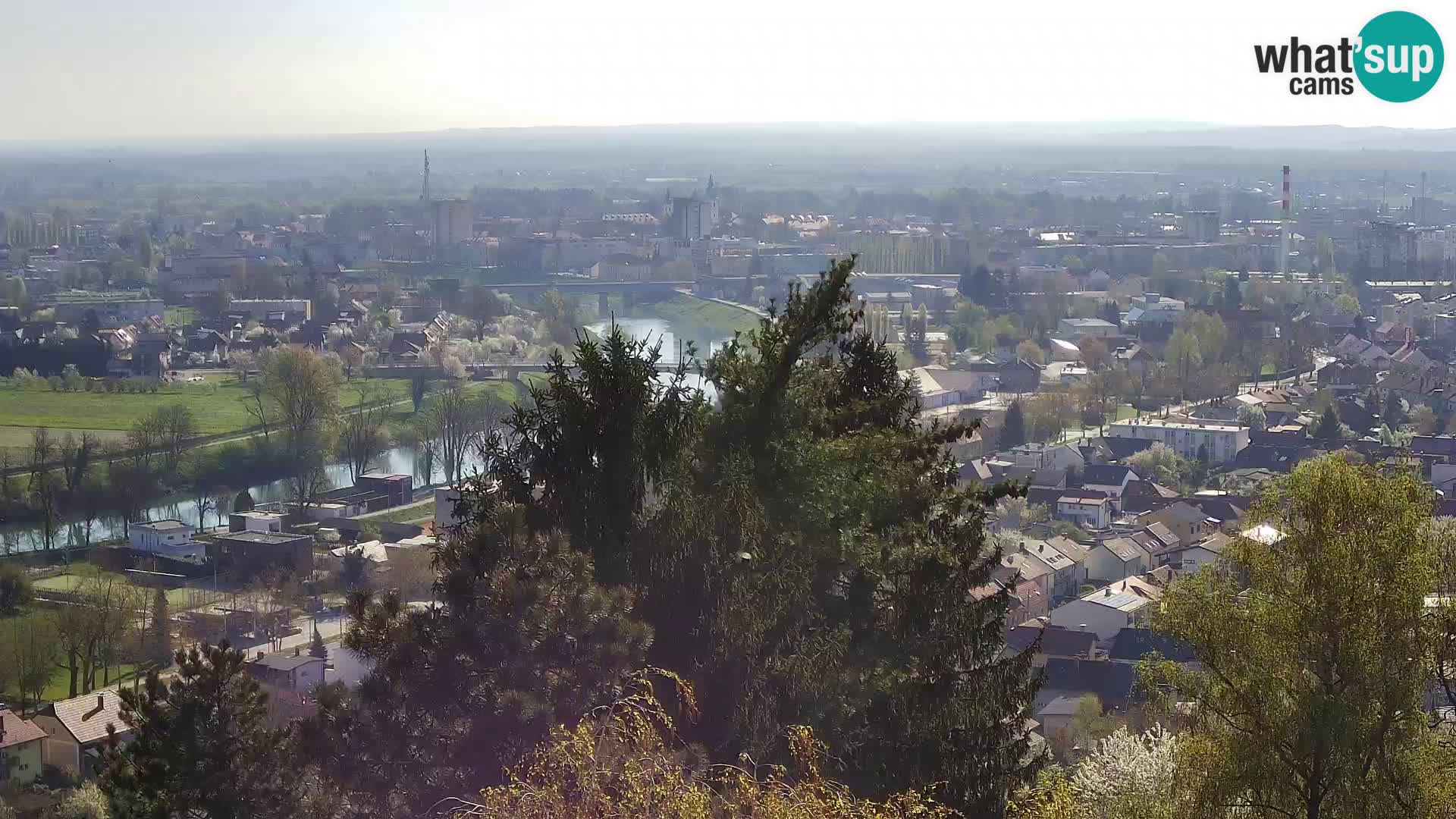 Spletna kamera Karlovac Dubovac grad – Pogled v živo na zgodovinsko znamenitost Karlovca