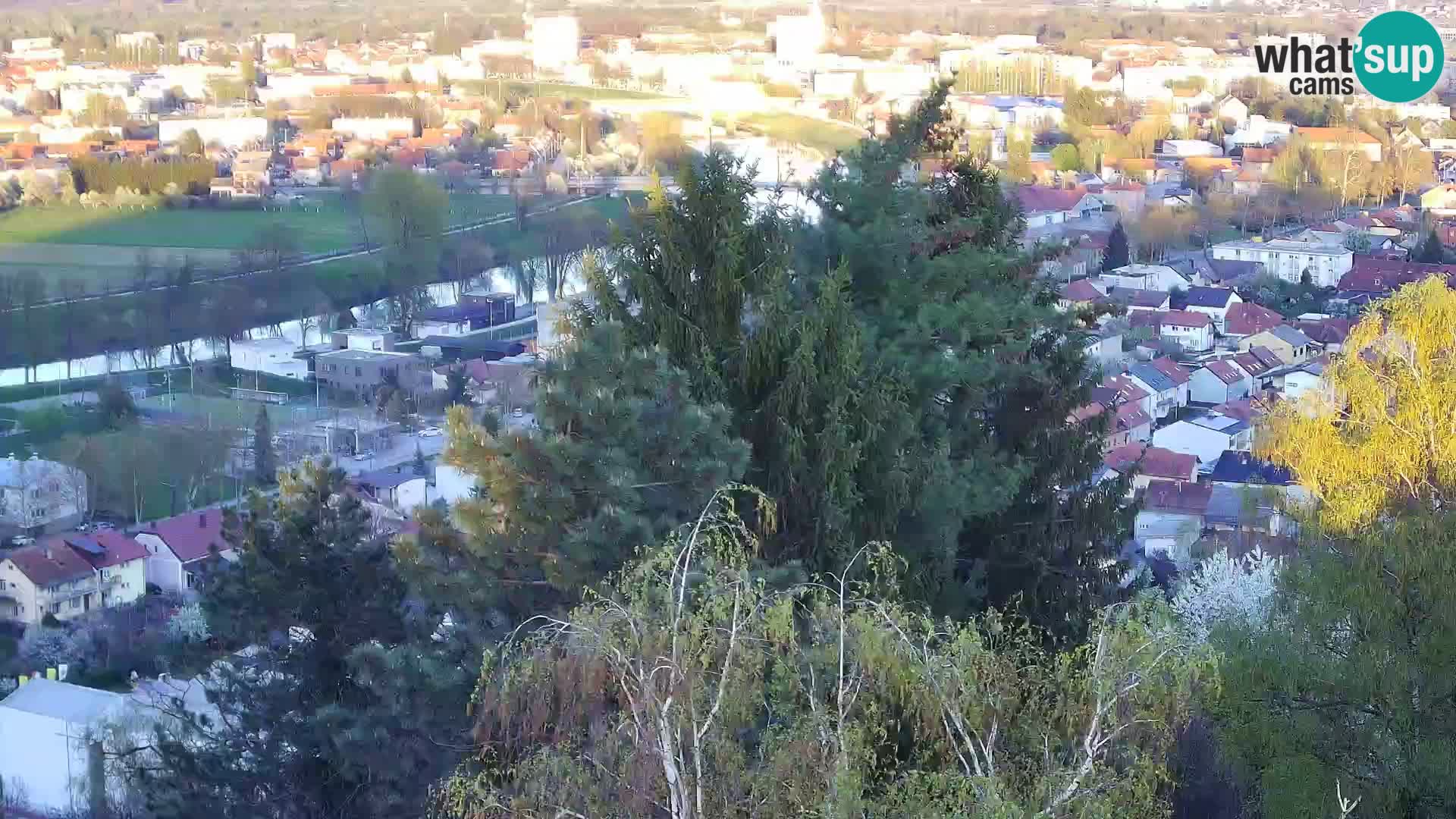 Spletna kamera Karlovac Dubovac grad – Pogled v živo na zgodovinsko znamenitost Karlovca