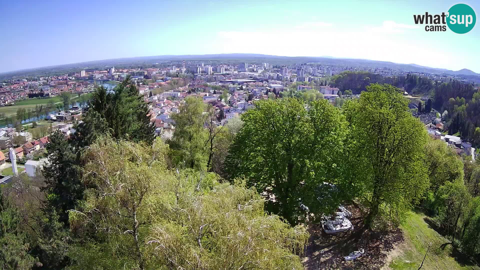 Web kamera Karlovac – Dvorac Dubovac uživo