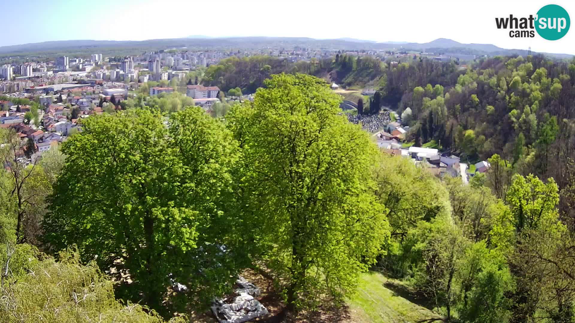 Spletna kamera Karlovac Dubovac grad – Pogled v živo na zgodovinsko znamenitost Karlovca
