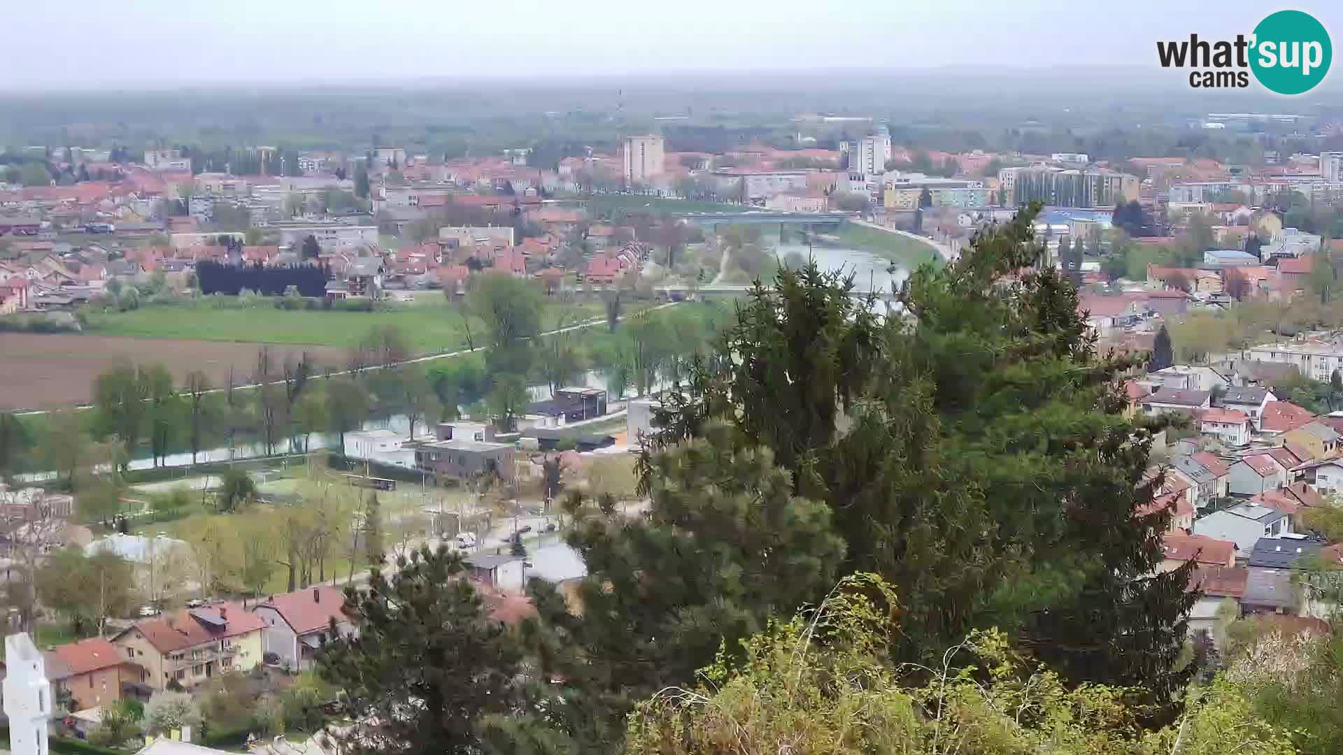 Spletna kamera Karlovac Dubovac grad – Pogled v živo na zgodovinsko znamenitost Karlovca
