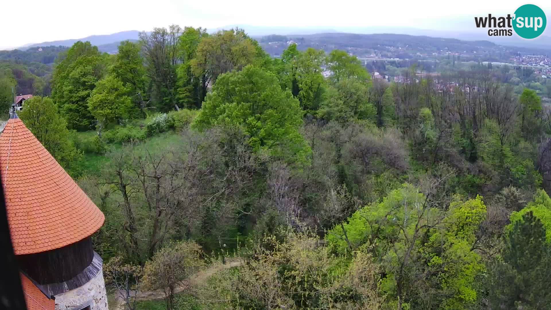 Spletna kamera Karlovac Dubovac grad – Pogled v živo na zgodovinsko znamenitost Karlovca