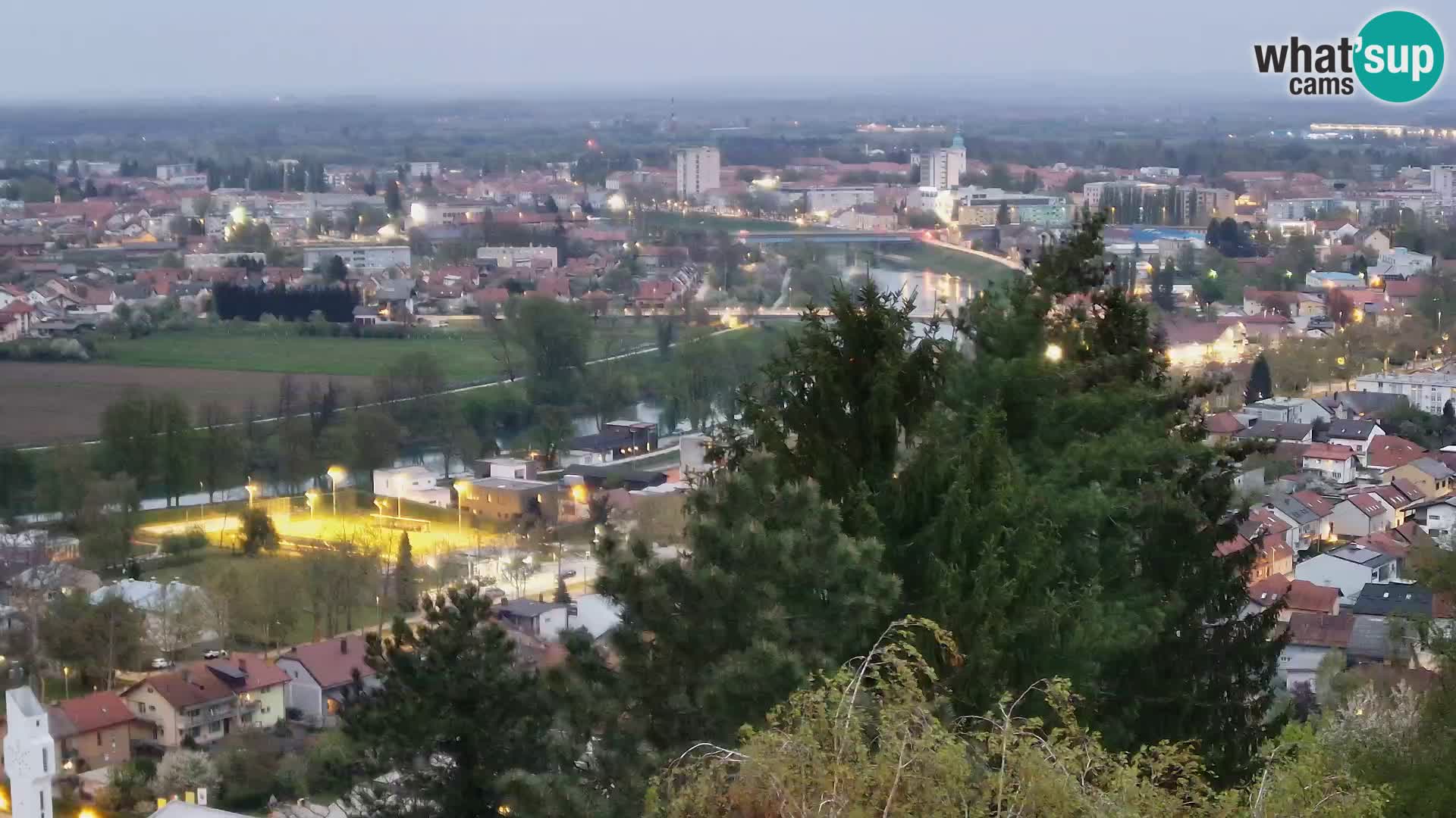 Spletna kamera Karlovac Dubovac grad – Pogled v živo na zgodovinsko znamenitost Karlovca