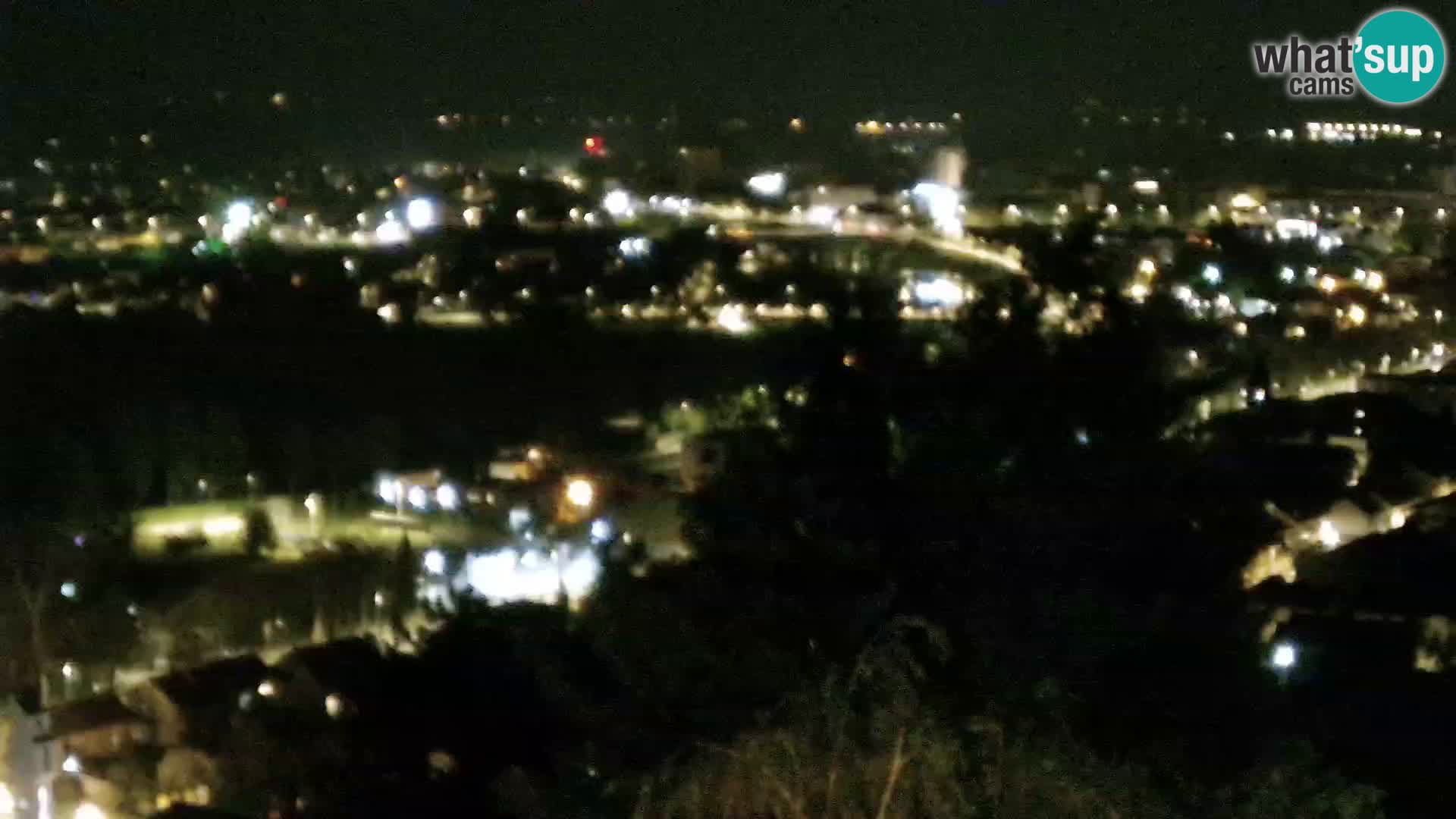 Spletna kamera Karlovac Dubovac grad – Pogled v živo na zgodovinsko znamenitost Karlovca