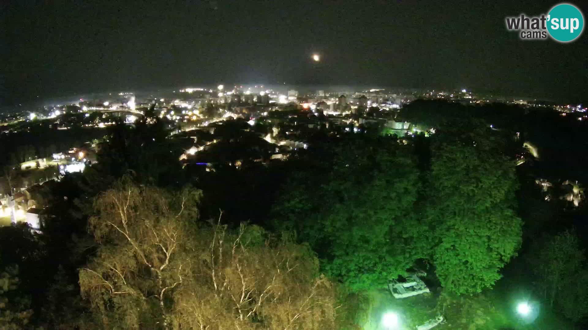 Spletna kamera Karlovac Dubovac grad – Pogled v živo na zgodovinsko znamenitost Karlovca