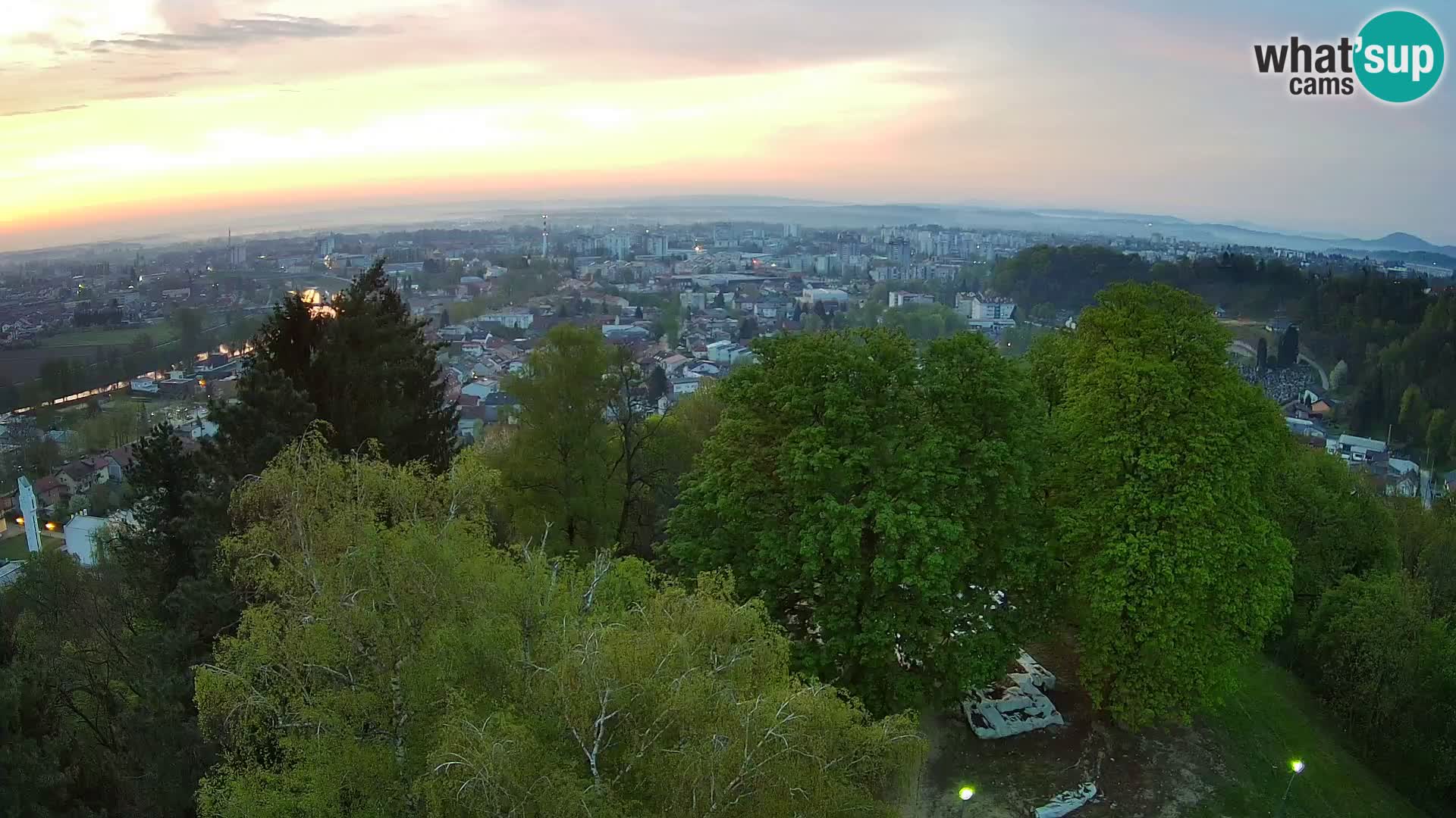 Spletna kamera Karlovac Dubovac grad – Pogled v živo na zgodovinsko znamenitost Karlovca