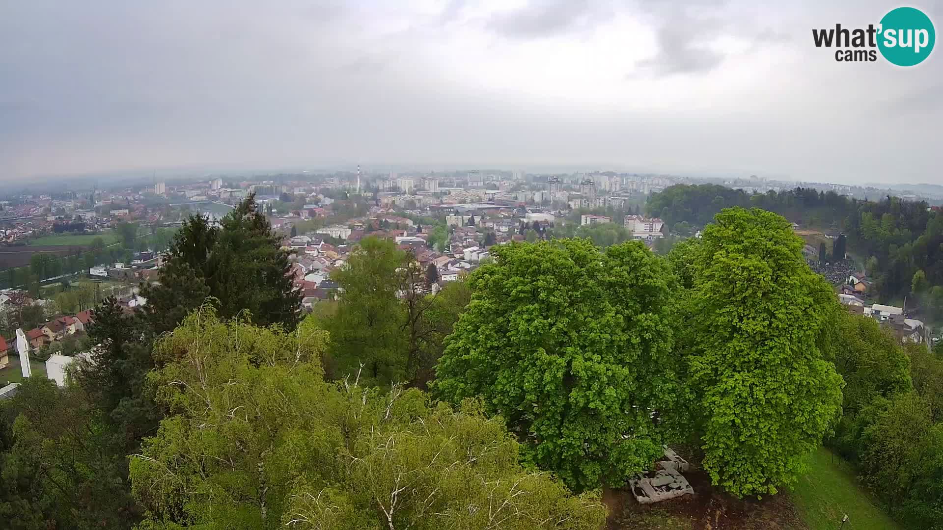 Spletna kamera Karlovac Dubovac grad – Pogled v živo na zgodovinsko znamenitost Karlovca