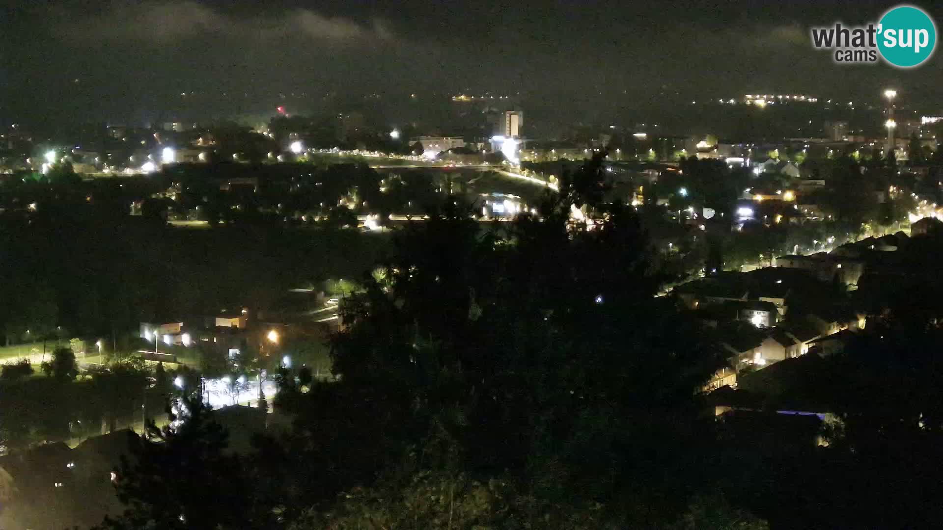 Spletna kamera Karlovac Dubovac grad – Pogled v živo na zgodovinsko znamenitost Karlovca