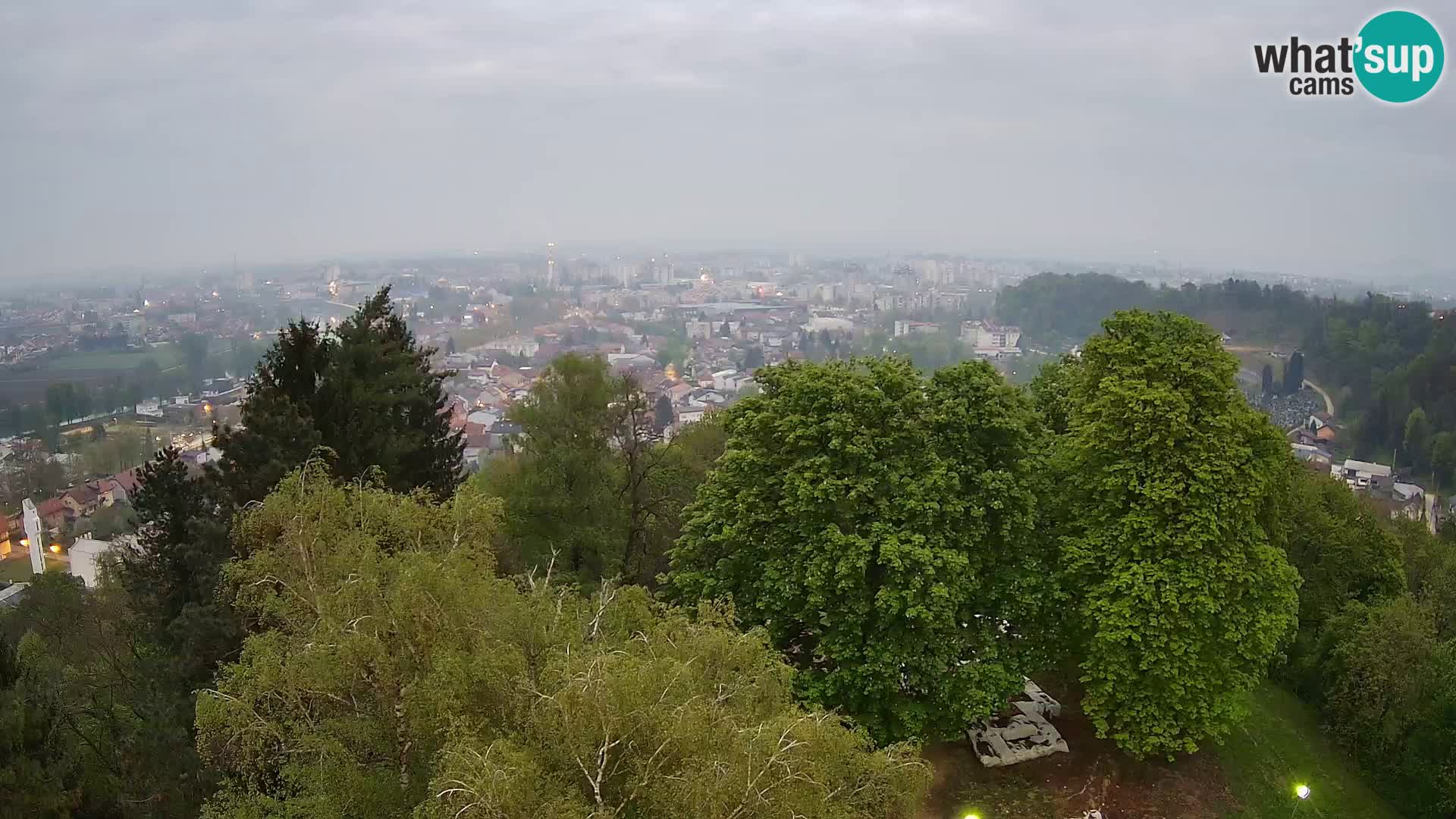 Spletna kamera Karlovac Dubovac grad – Pogled v živo na zgodovinsko znamenitost Karlovca