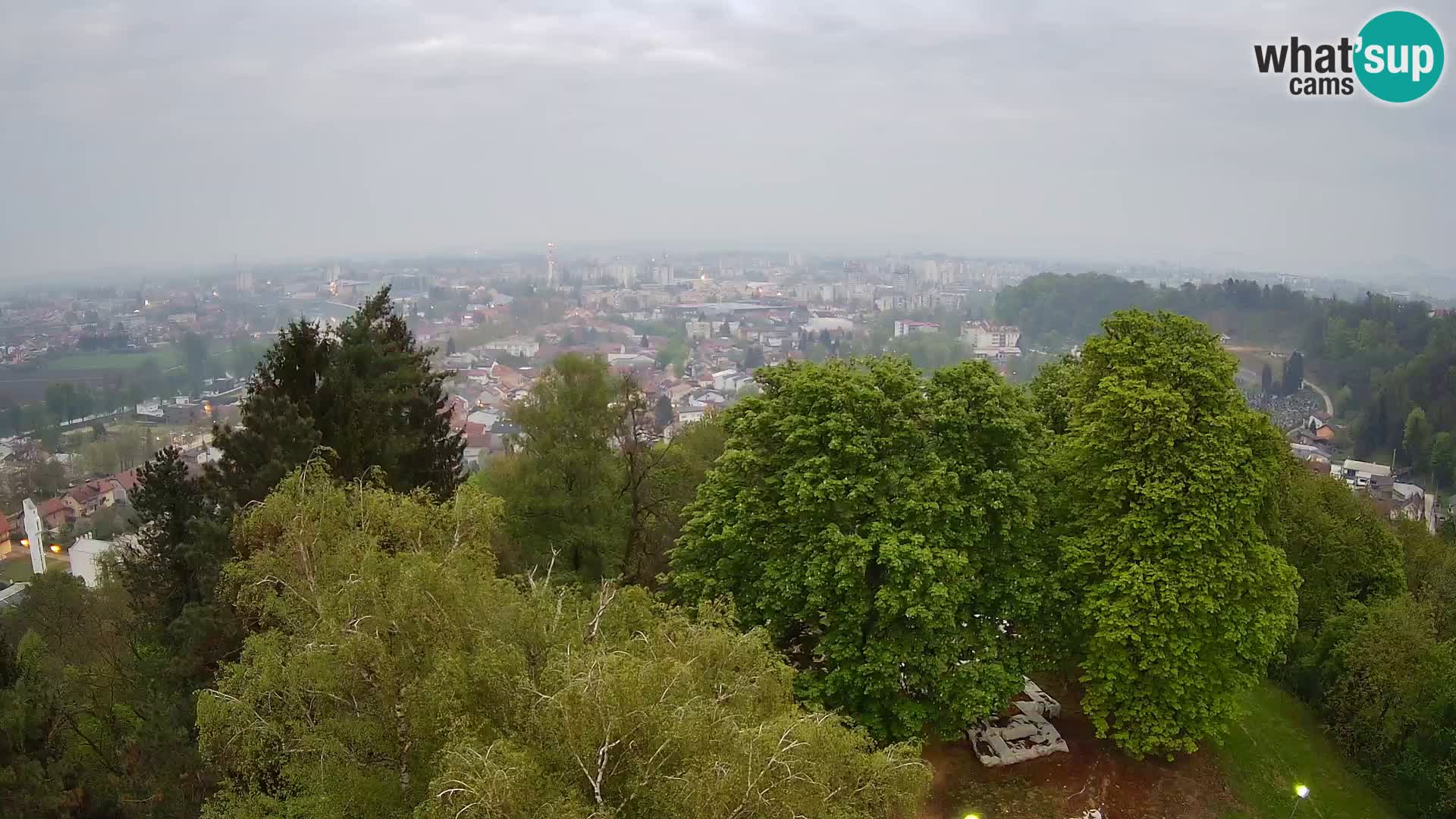 Spletna kamera Karlovac Dubovac grad – Pogled v živo na zgodovinsko znamenitost Karlovca