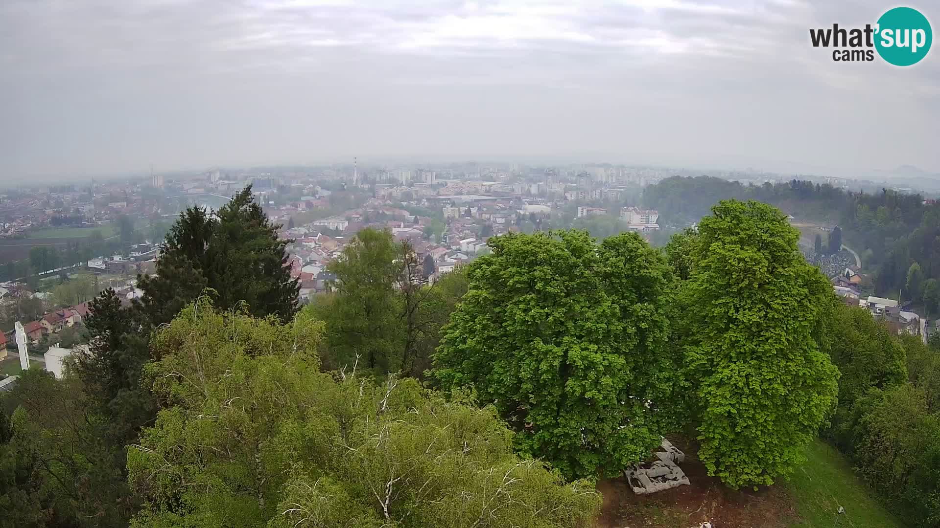 Spletna kamera Karlovac Dubovac grad – Pogled v živo na zgodovinsko znamenitost Karlovca