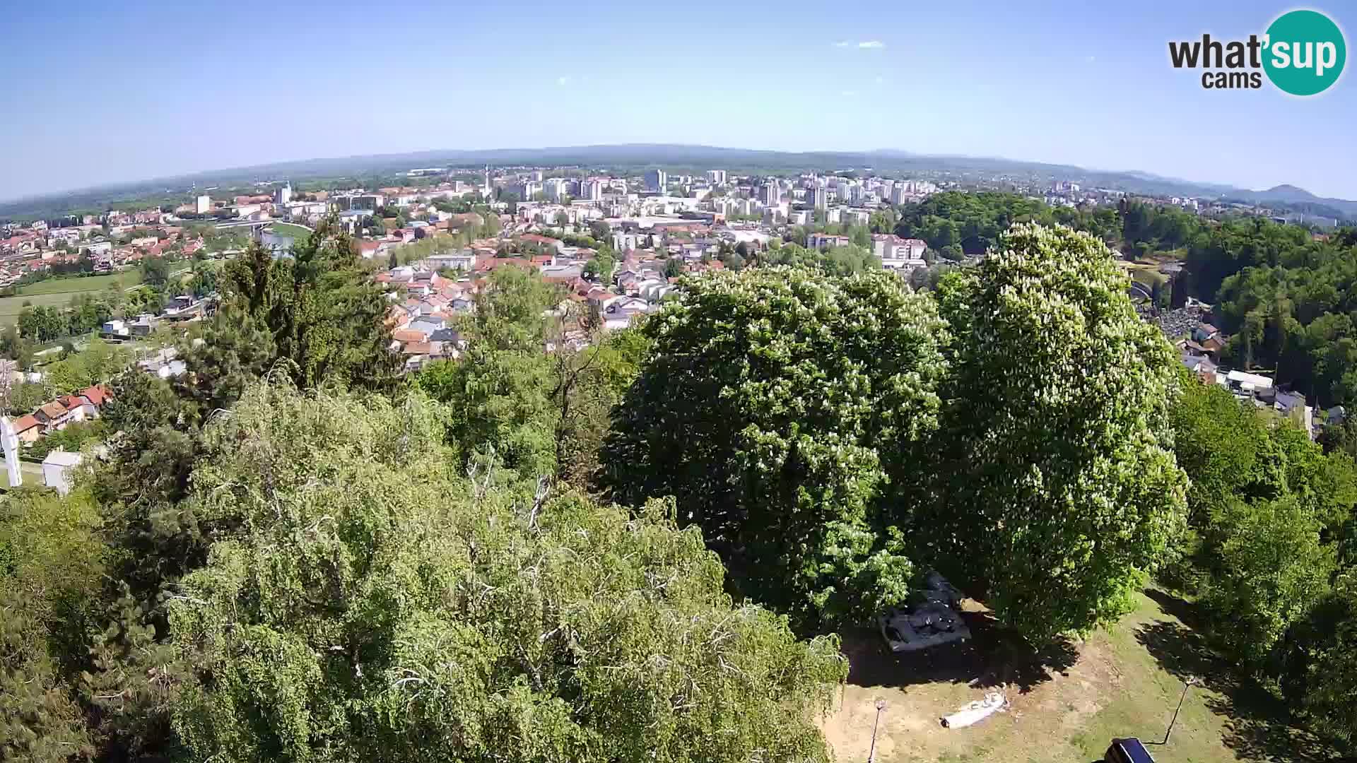 Spletna kamera Karlovac Dubovac grad – Pogled v živo na zgodovinsko znamenitost Karlovca