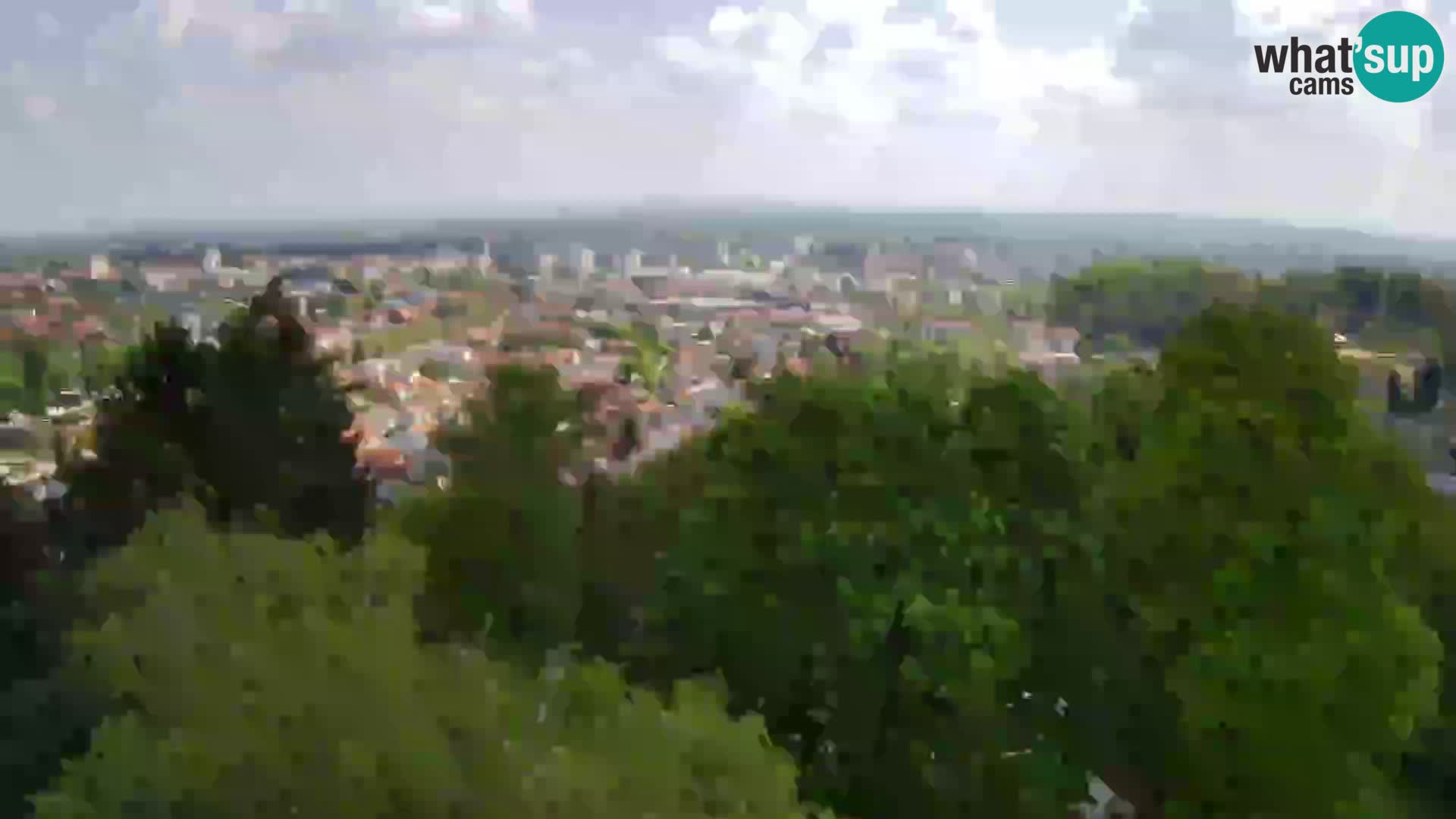 Spletna kamera Karlovac Dubovac grad – Pogled v živo na zgodovinsko znamenitost Karlovca