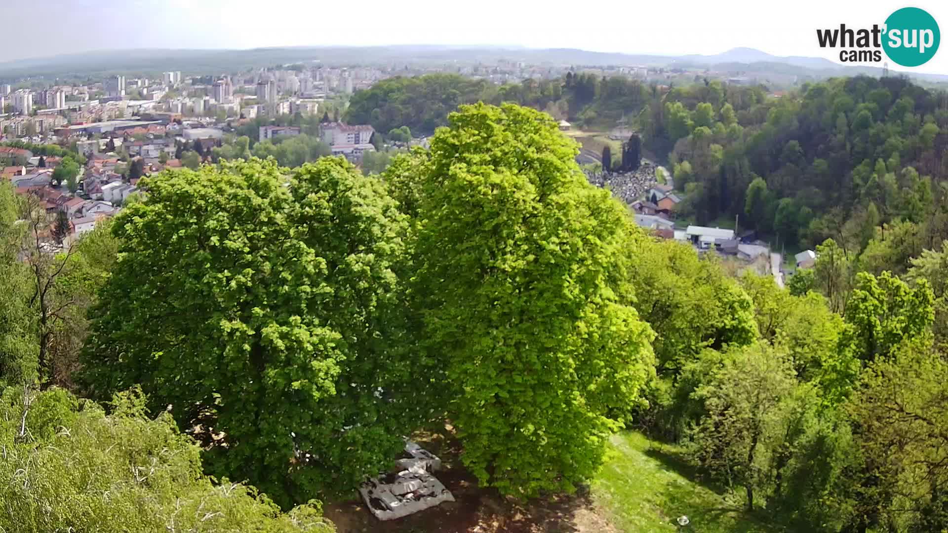 Spletna kamera Karlovac Dubovac grad – Pogled v živo na zgodovinsko znamenitost Karlovca