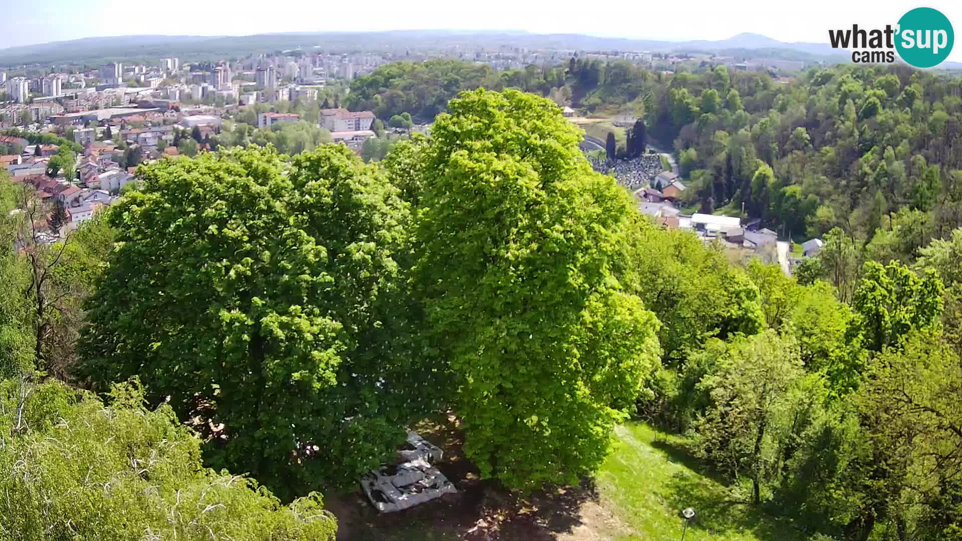 Spletna kamera Karlovac Dubovac grad – Pogled v živo na zgodovinsko znamenitost Karlovca