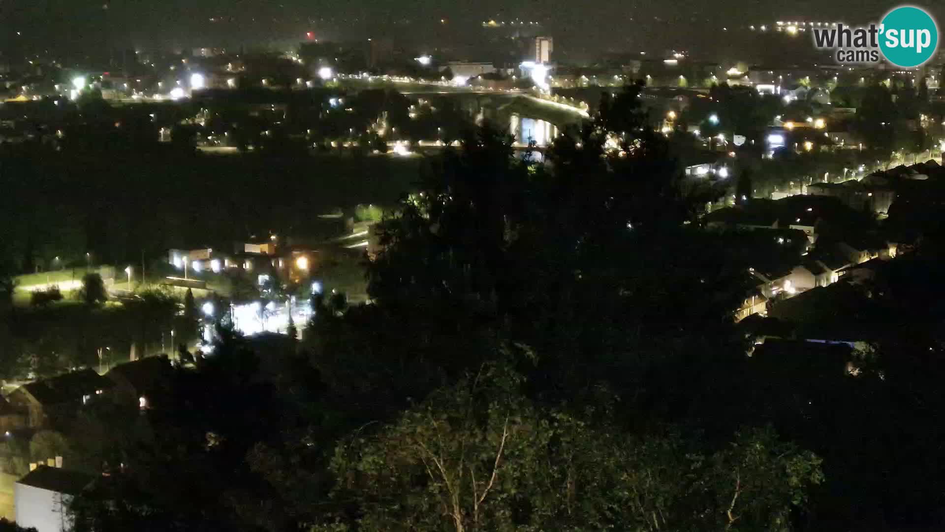 Spletna kamera Karlovac Dubovac grad – Pogled v živo na zgodovinsko znamenitost Karlovca