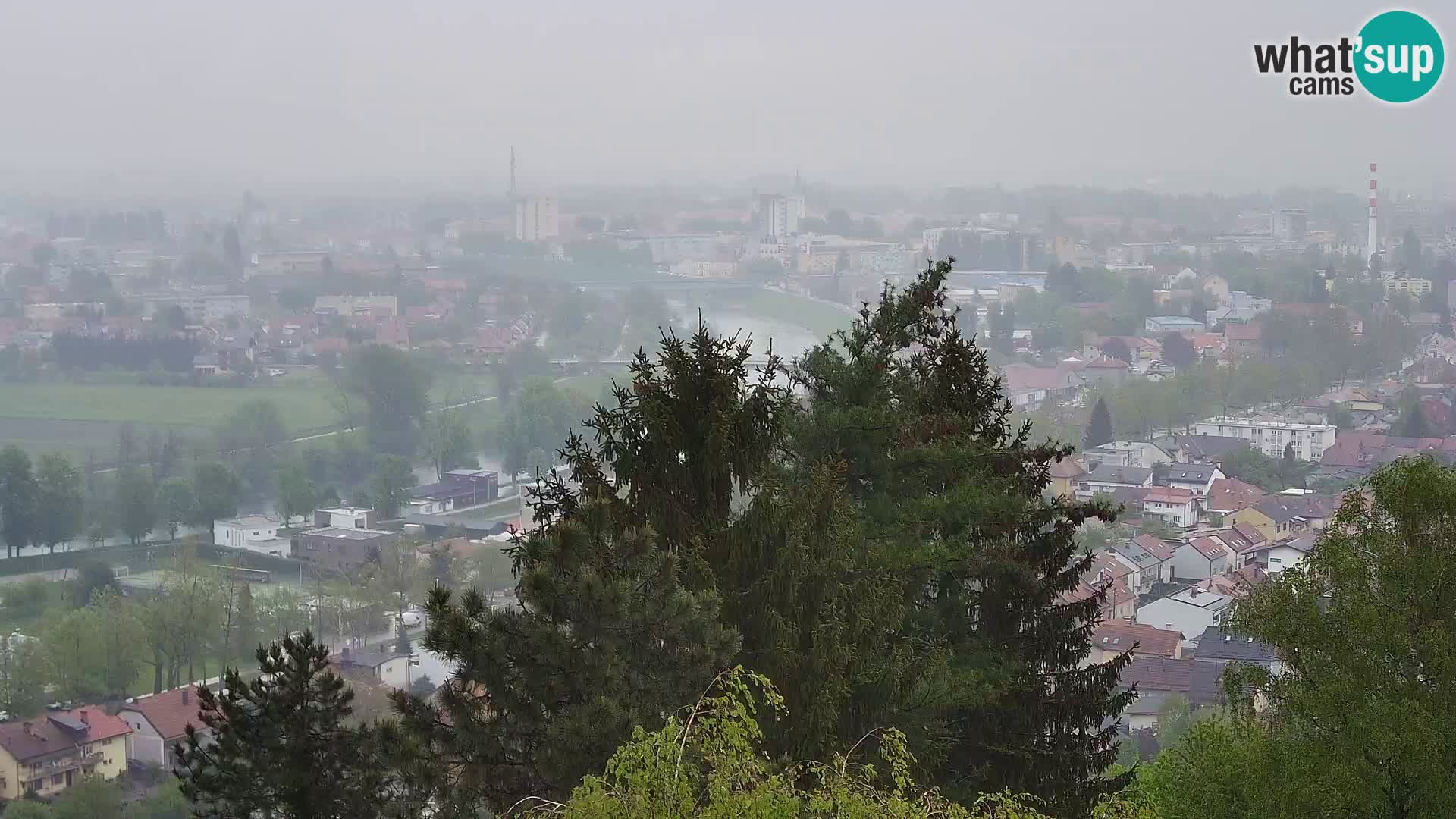 Spletna kamera Karlovac Dubovac grad – Pogled v živo na zgodovinsko znamenitost Karlovca