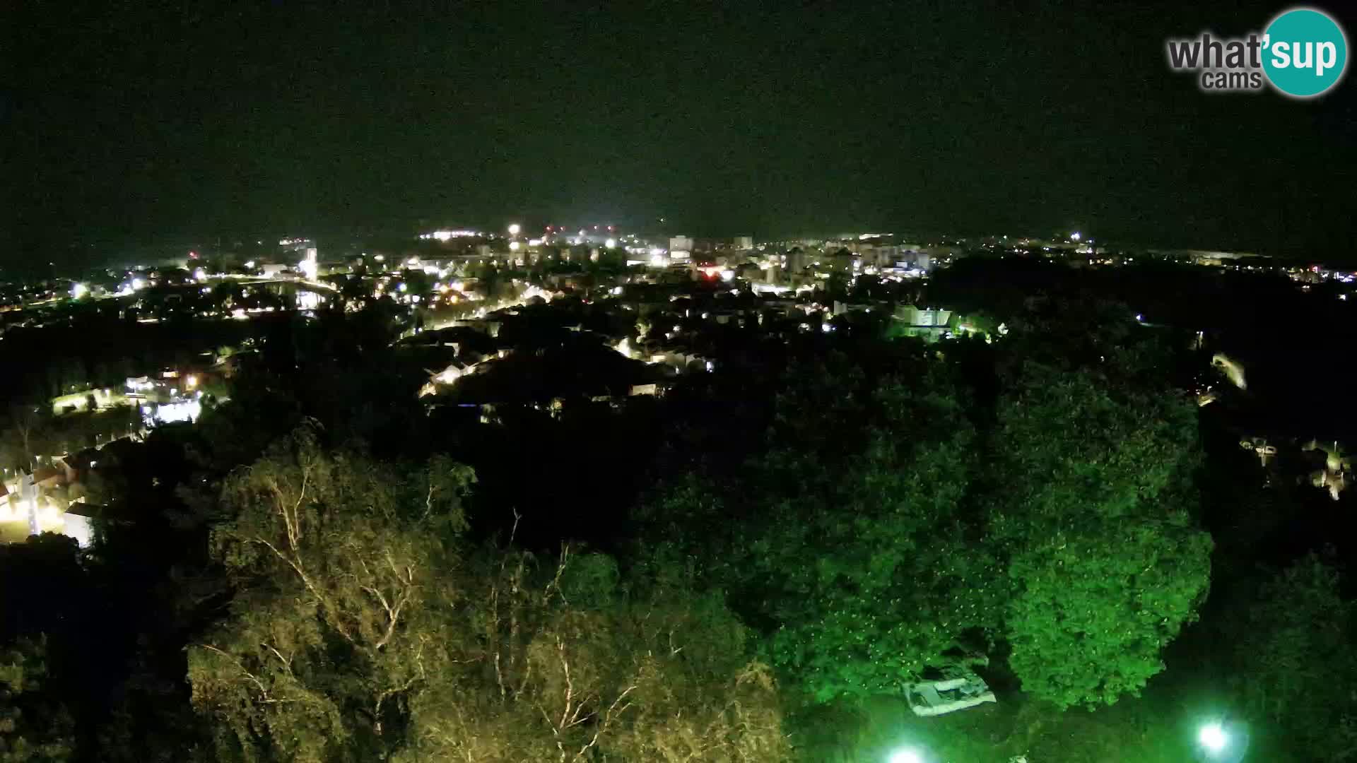 Spletna kamera Karlovac Dubovac grad – Pogled v živo na zgodovinsko znamenitost Karlovca