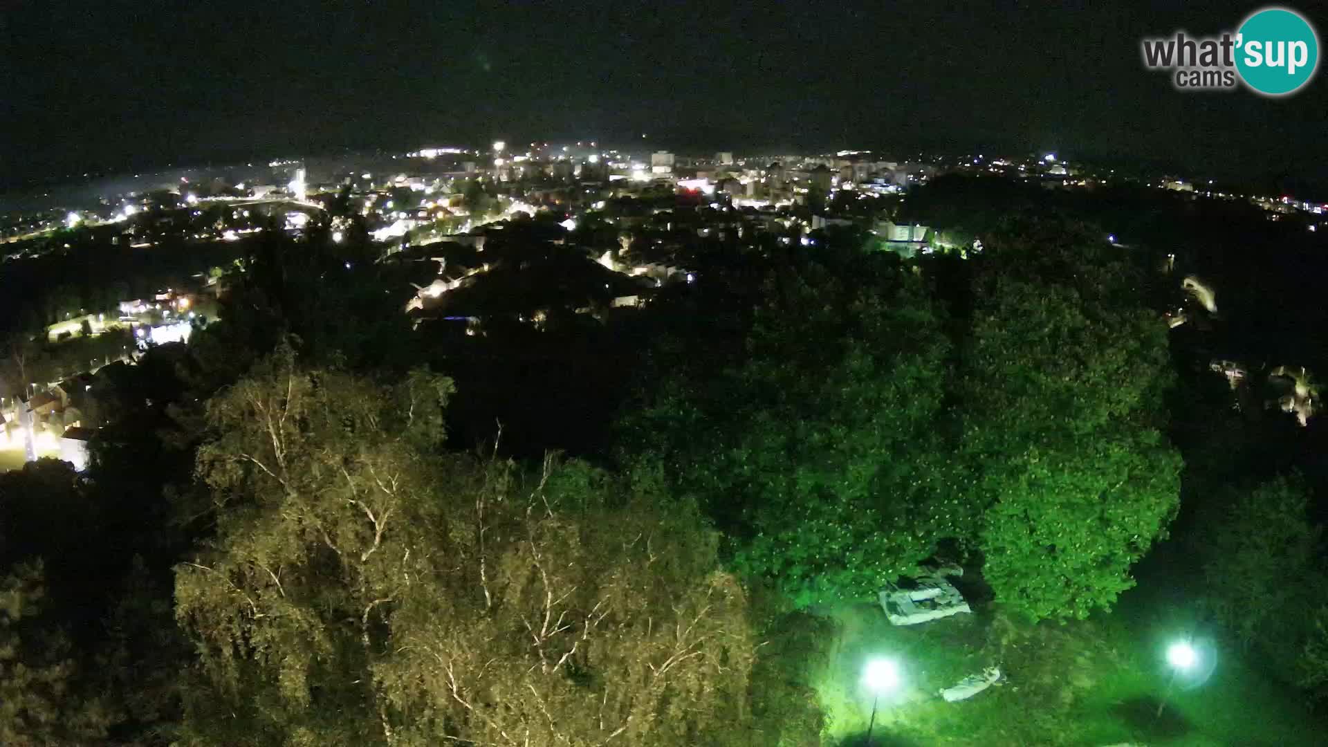 Spletna kamera Karlovac Dubovac grad – Pogled v živo na zgodovinsko znamenitost Karlovca