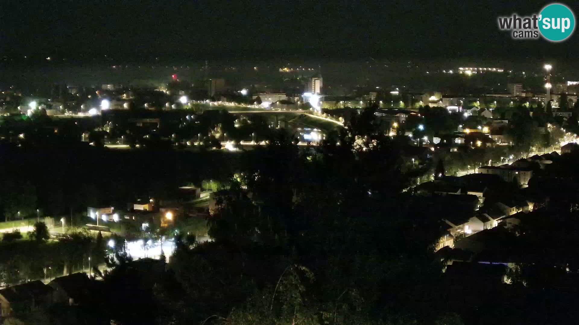 Spletna kamera Karlovac Dubovac grad – Pogled v živo na zgodovinsko znamenitost Karlovca