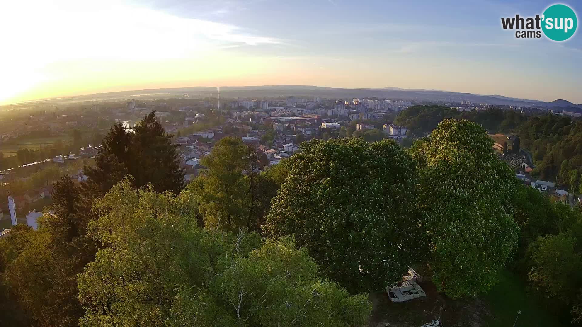 Web kamera Karlovac – Dvorac Dubovac uživo