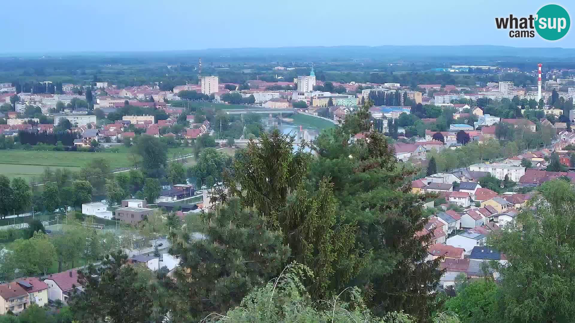 Spletna kamera Karlovac Dubovac grad – Pogled v živo na zgodovinsko znamenitost Karlovca