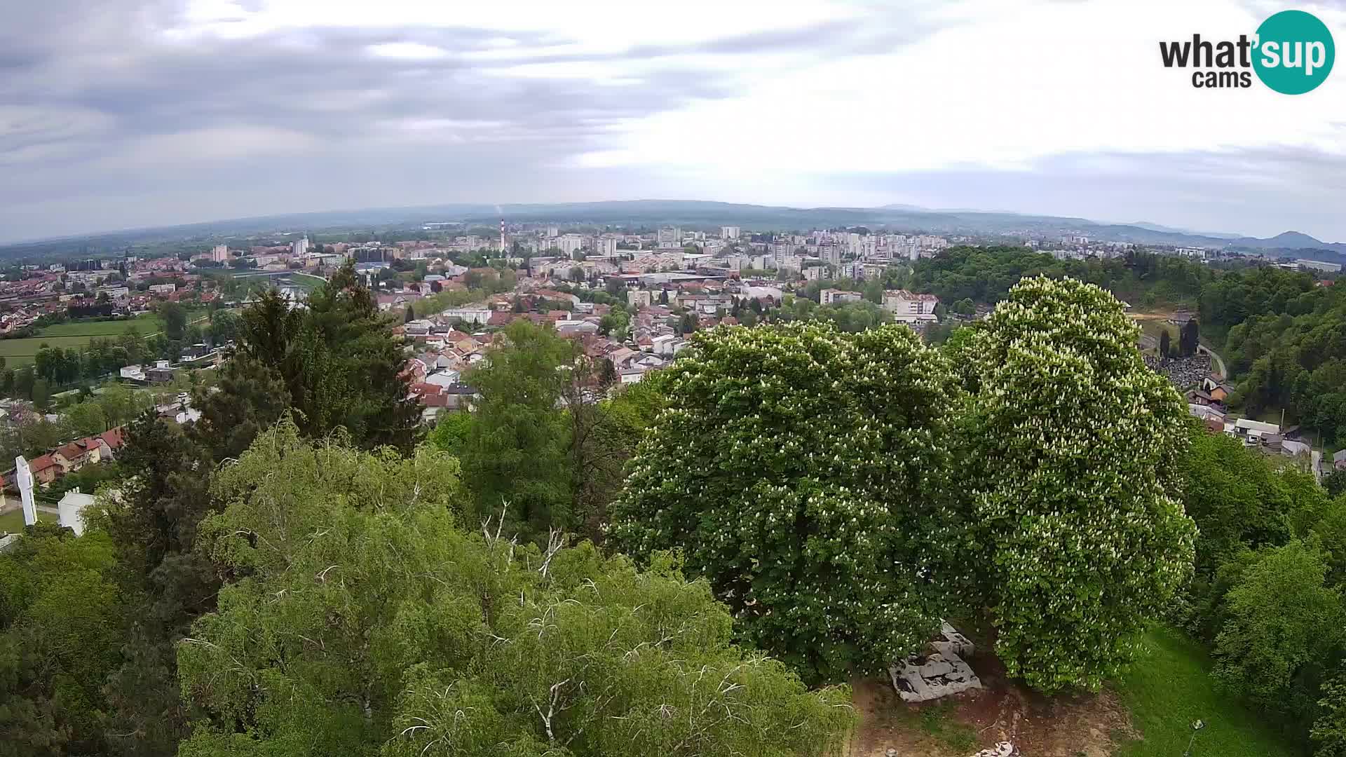 Spletna kamera Karlovac Dubovac grad – Pogled v živo na zgodovinsko znamenitost Karlovca