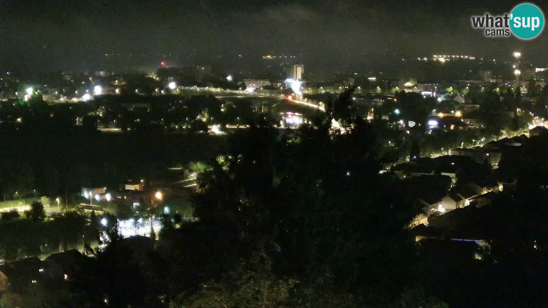 Spletna kamera Karlovac Dubovac grad – Pogled v živo na zgodovinsko znamenitost Karlovca