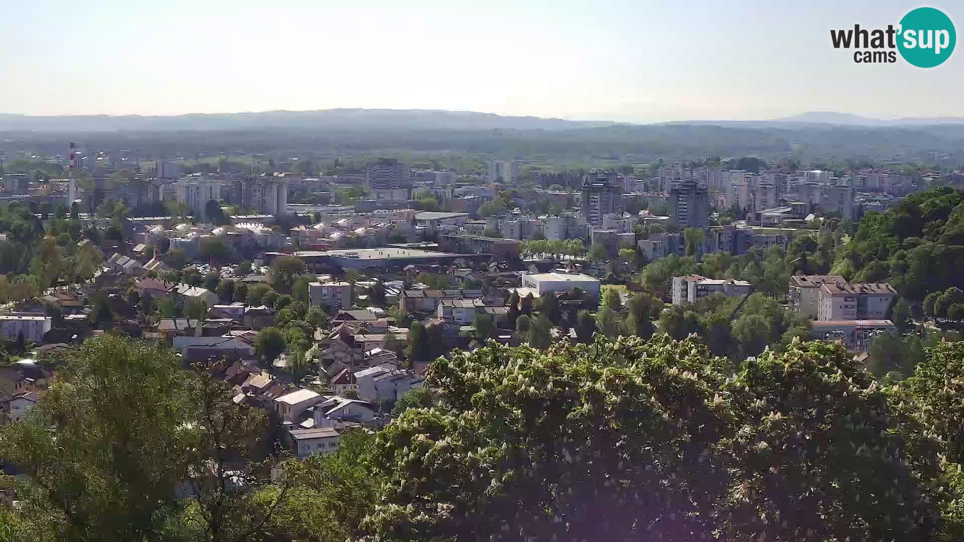 Spletna kamera Karlovac Dubovac grad – Pogled v živo na zgodovinsko znamenitost Karlovca