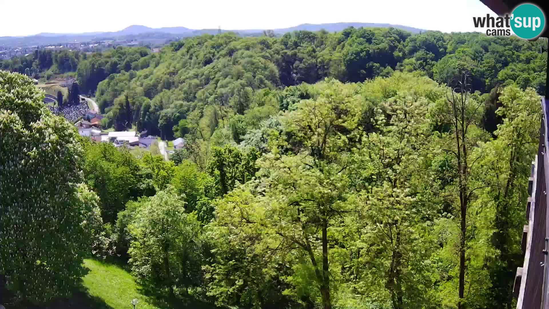 Spletna kamera Karlovac Dubovac grad – Pogled v živo na zgodovinsko znamenitost Karlovca