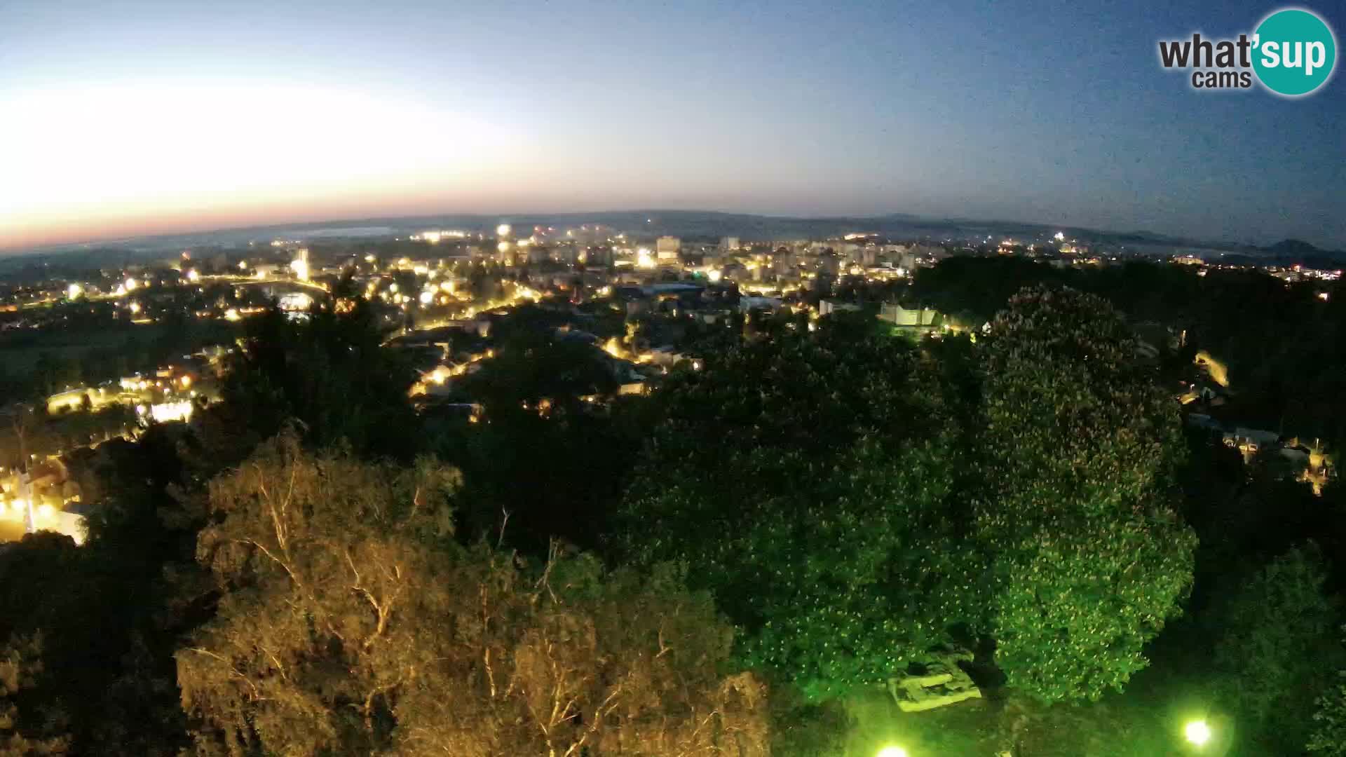 Web kamera Karlovac – Dvorac Dubovac uživo