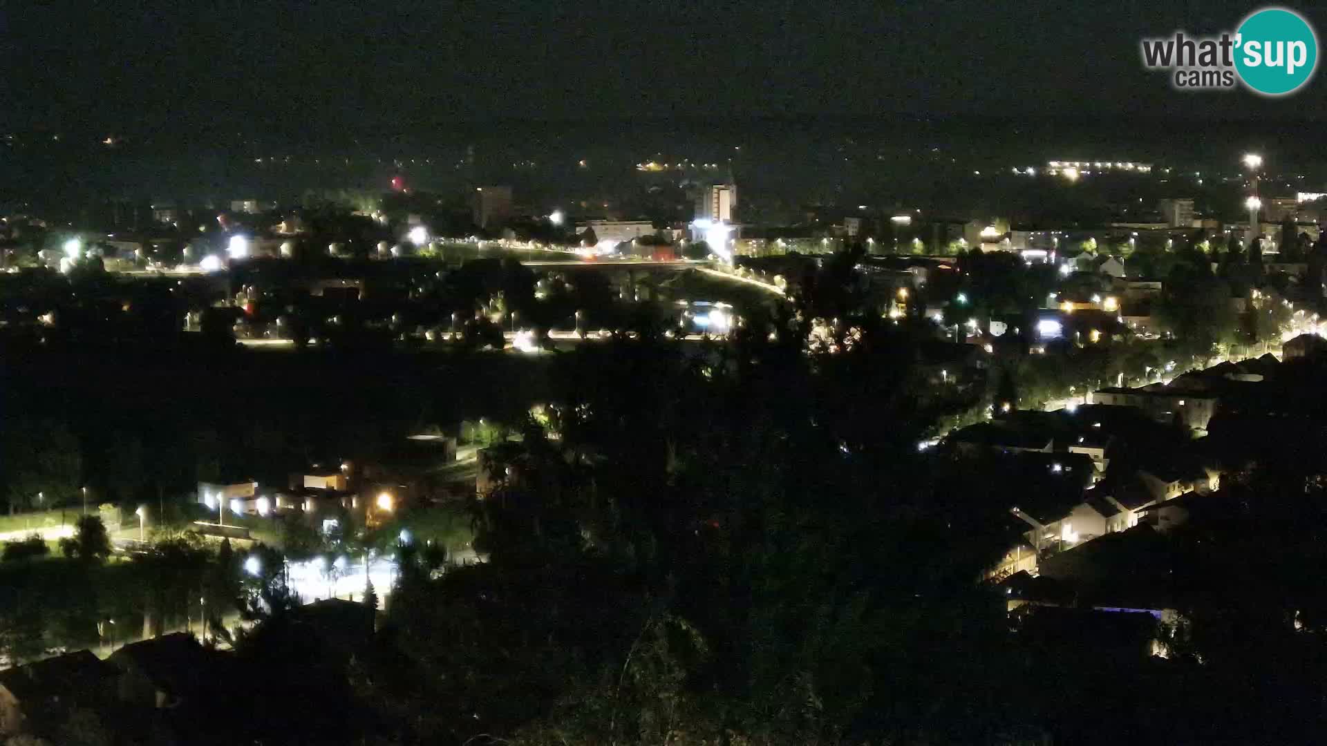Spletna kamera Karlovac Dubovac grad – Pogled v živo na zgodovinsko znamenitost Karlovca