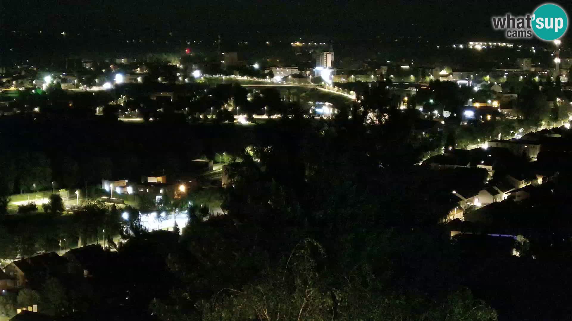 Spletna kamera Karlovac Dubovac grad – Pogled v živo na zgodovinsko znamenitost Karlovca